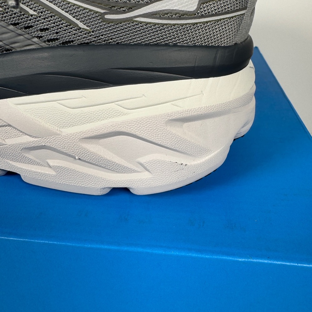 Size 10.5 - Hoka One One Bondi 7 Wild Dove - Picture 8 of 8